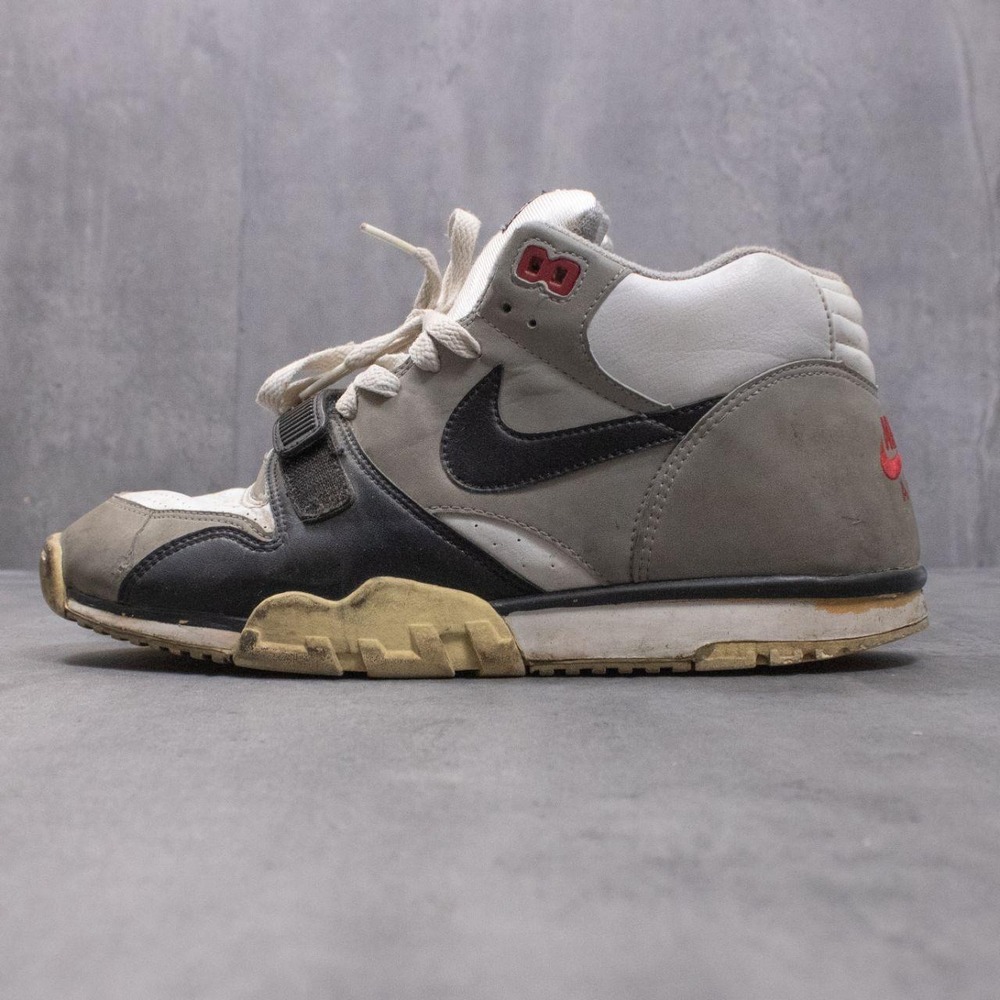 Vintage VTG Y2K 2002 Nike Air Trainer 1 Retro Old School White Sneakers